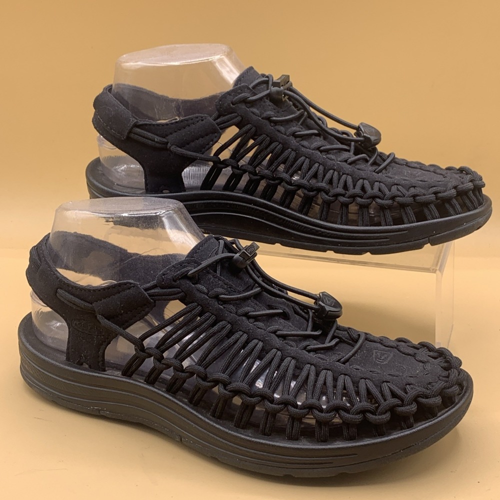 Merrell Women's UNEEK Black Sandals - Size 7.5